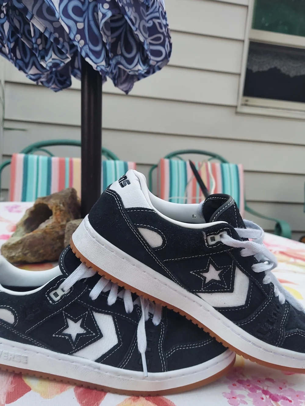 Converse Womans Black and White Star Retro Sneakers